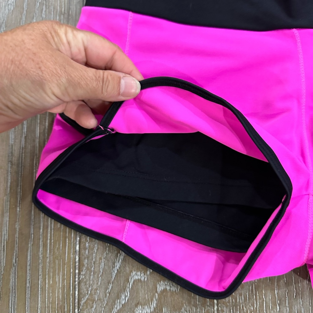 Training Shorts - Picture 2 of 9
